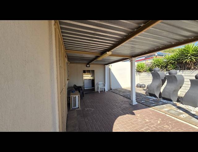 3 BEDROOM FREEHOLD FOR SALE IN MAYBERRY PARK
